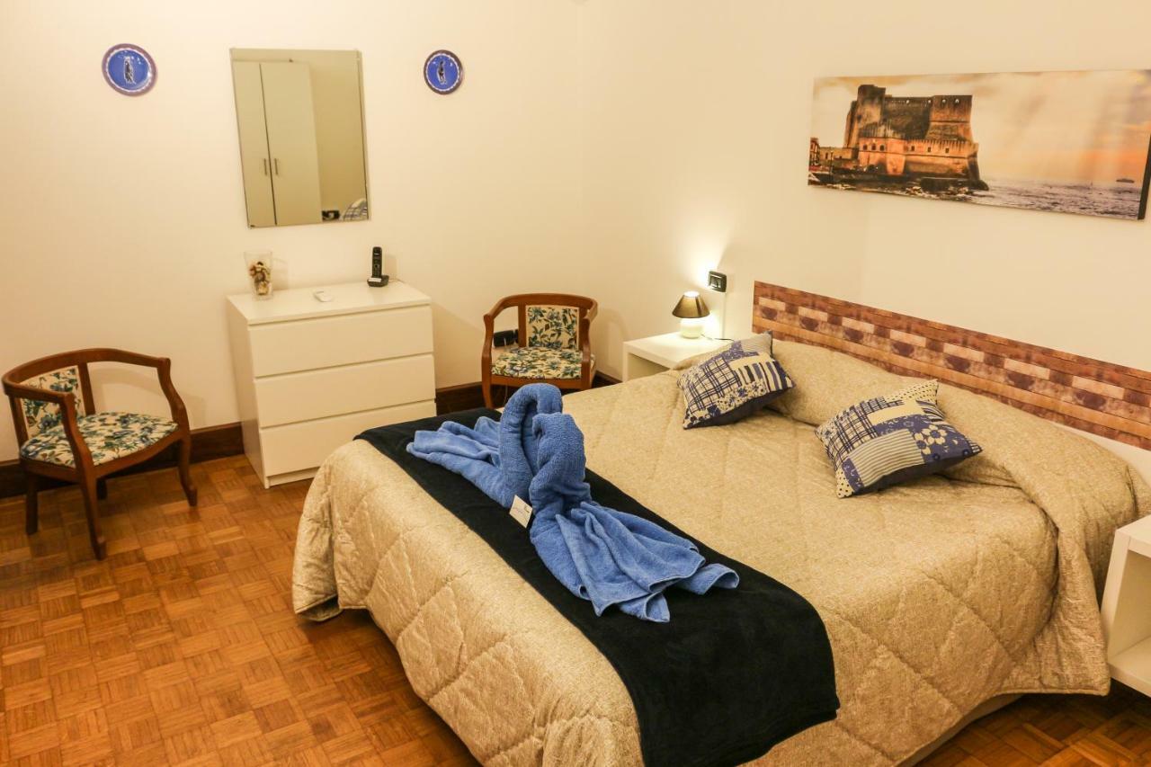 Small Suite Chiatamone Nápoles Exterior foto